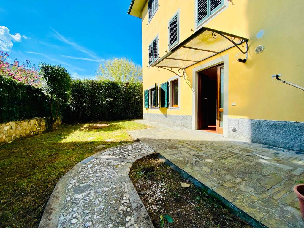 Appartamento in vendita a Lucca, 3 locali, prezzo € 195.000 | PortaleAgenzieImmobiliari.it
