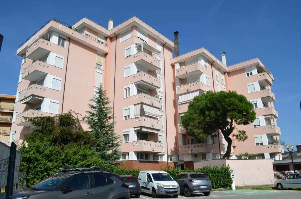 Appartamento in vendita a Gallarate, 3 locali, prezzo € 149.000 | PortaleAgenzieImmobiliari.it