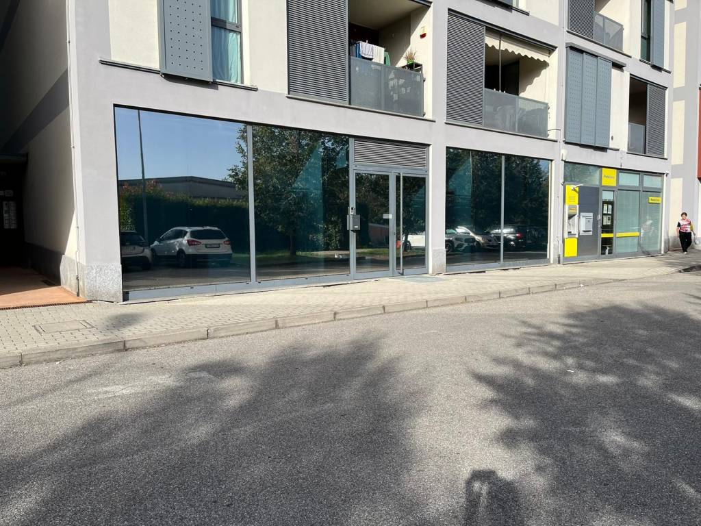 Ufficio / Studio in vendita a Como, 6 locali, zona Acquanera- Albate -Muggiò -, prezzo € 230.000 | PortaleAgenzieImmobiliari.it