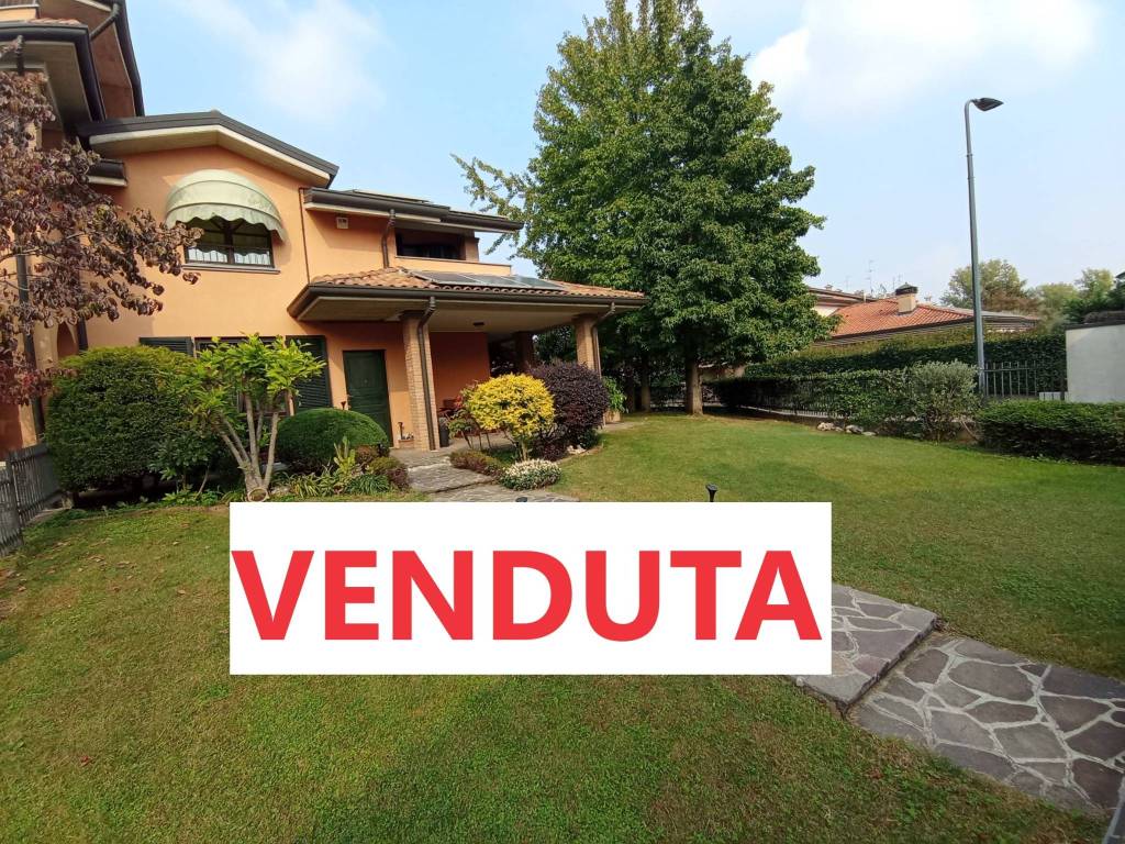 Villa a Schiera in vendita a Cassano d'Adda, 5 locali, prezzo € 392.000 | PortaleAgenzieImmobiliari.it