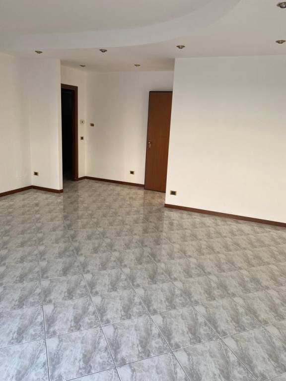 Appartamento in vendita a Pozzuolo Martesana, 4 locali, prezzo € 155.000 | PortaleAgenzieImmobiliari.it