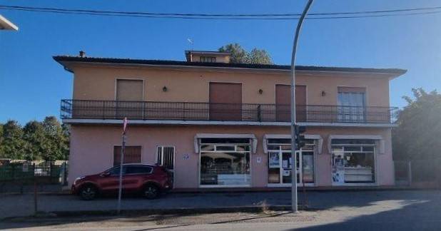 Villa in vendita a Pandino, 10 locali, prezzo € 280.000 | PortaleAgenzieImmobiliari.it