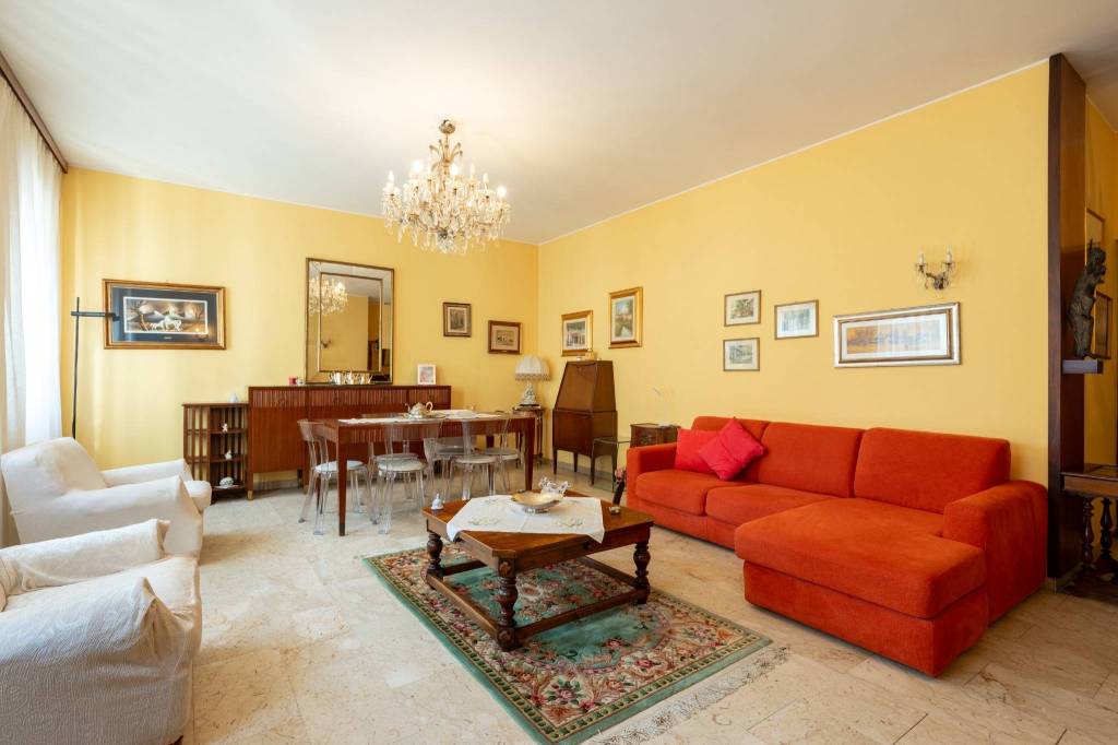 Appartamento in vendita a Monza, 4 locali, zona Centro Storico, San Gerardo, Via Lecco, prezzo € 420.000 | PortaleAgenzieImmobiliari.it