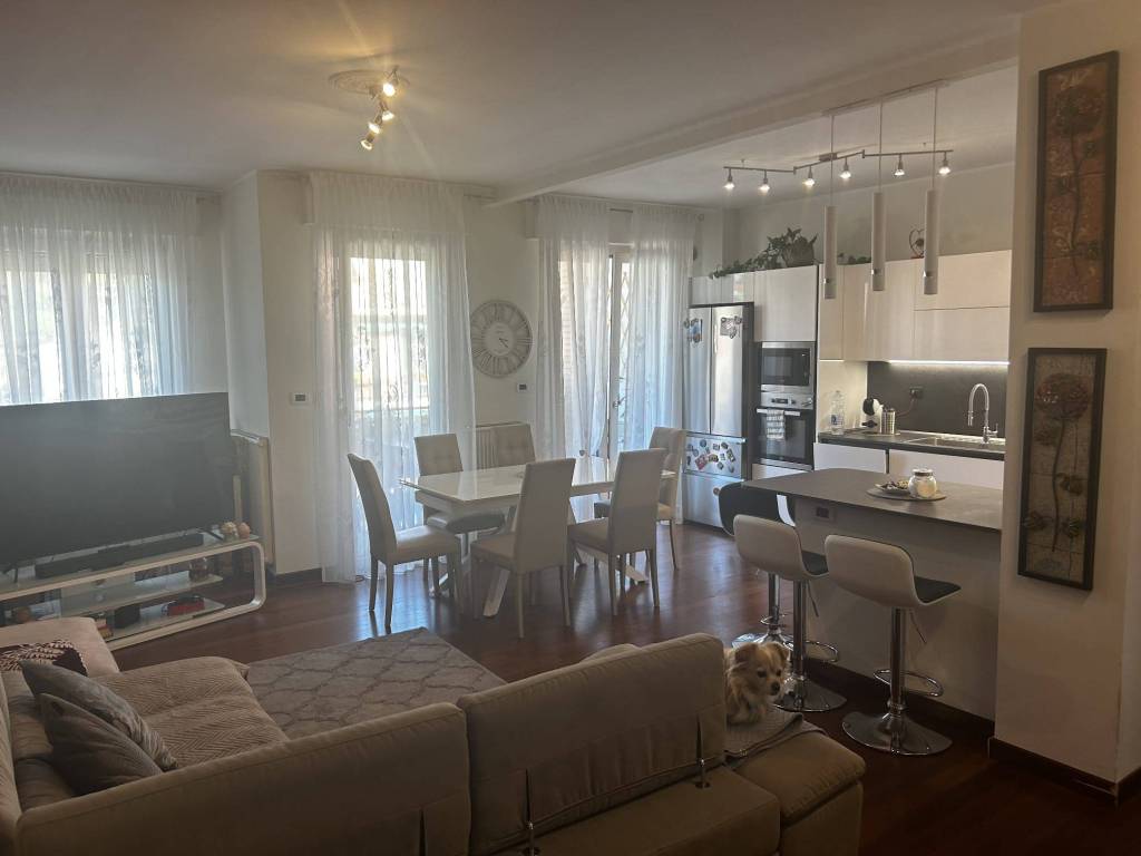Appartamento in vendita a Bordighera, 3 locali, prezzo € 350.000 | PortaleAgenzieImmobiliari.it