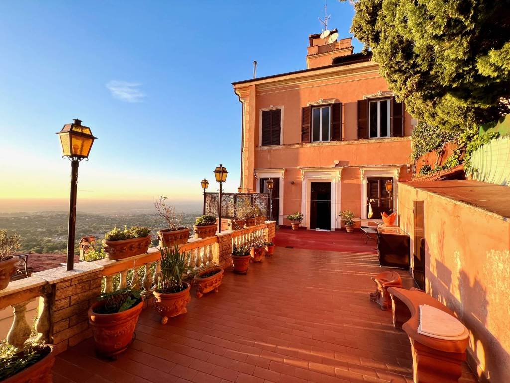 Appartamento in vendita a Rocca di Papa, 5 locali, prezzo € 395.000 | PortaleAgenzieImmobiliari.it
