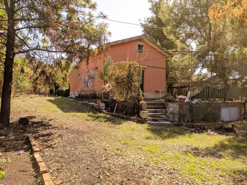 Villa in vendita a Belpasso, 2 locali, prezzo € 69.000 | PortaleAgenzieImmobiliari.it