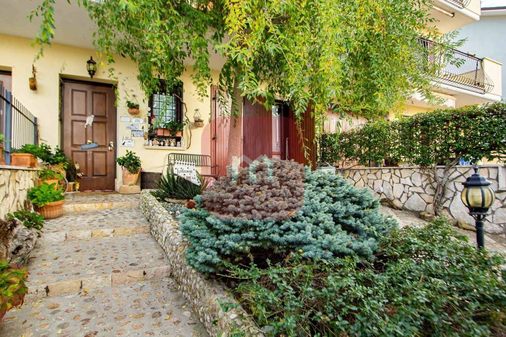 Villa in vendita a Castel San Pietro Romano, 5 locali, prezzo € 230.000 | PortaleAgenzieImmobiliari.it