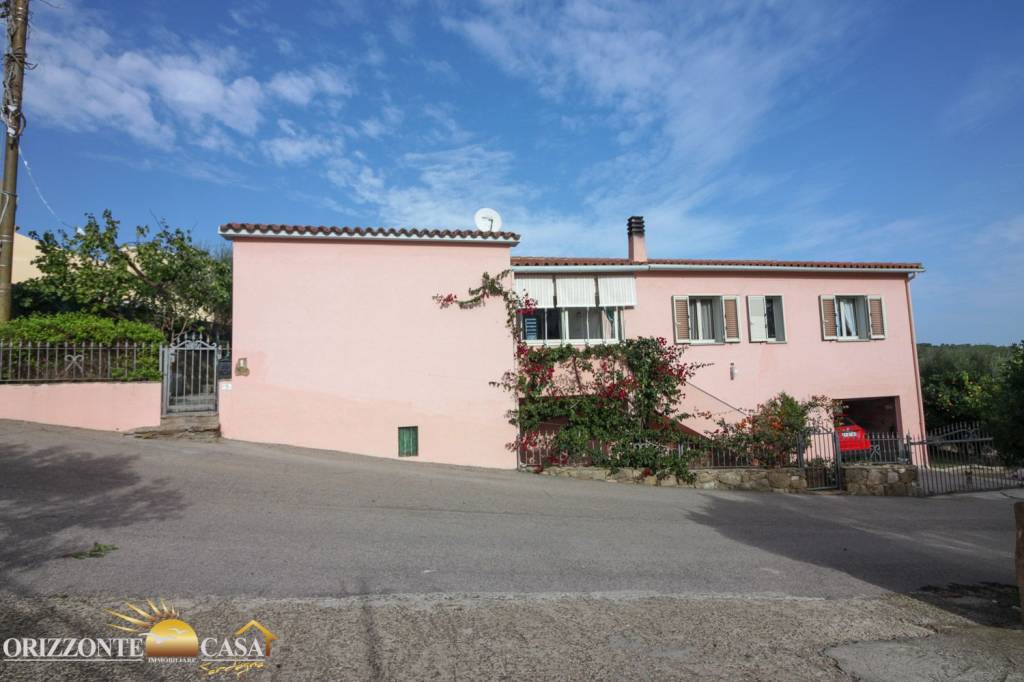 Villa in vendita a Budoni, 5 locali, prezzo € 275.000 | PortaleAgenzieImmobiliari.it