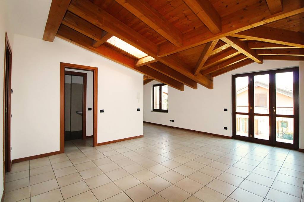 Appartamento in vendita a Guanzate, 3 locali, prezzo € 215.000 | PortaleAgenzieImmobiliari.it