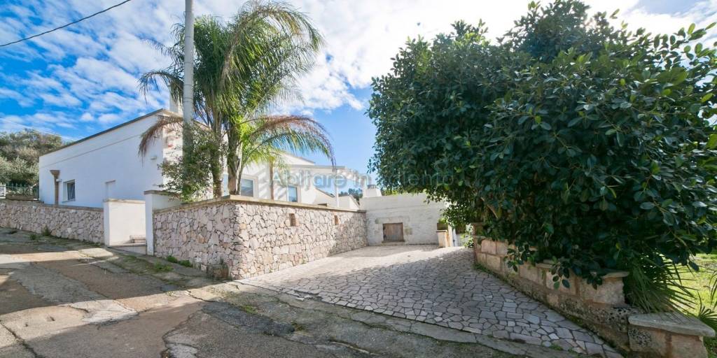 Villa in vendita a Castrignano del Capo, 4 locali, prezzo € 310.000 | PortaleAgenzieImmobiliari.it