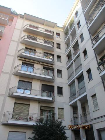 Appartamento in vendita a Como, 3 locali, zona Centro - Centro Storico, prezzo € 260.000 | PortaleAgenzieImmobiliari.it