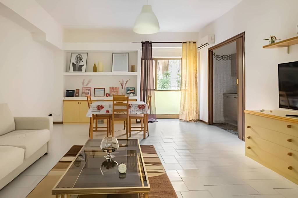 Appartamento in affitto a Catania, 2 locali, prezzo € 850 | PortaleAgenzieImmobiliari.it
