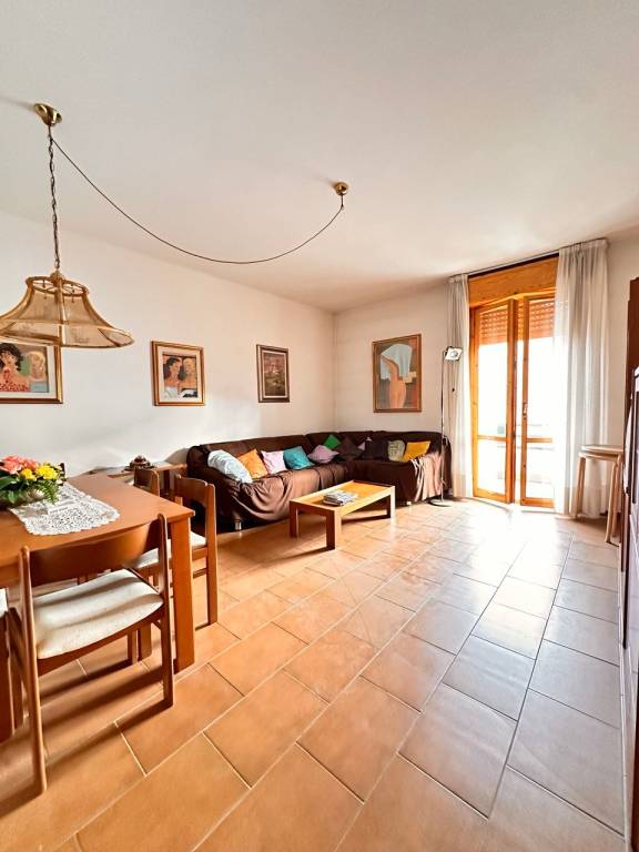 Appartamento in vendita a Medesano, 3 locali, prezzo € 145.000 | PortaleAgenzieImmobiliari.it