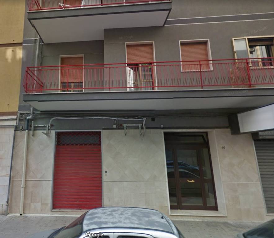 Negozio / Locale in affitto a Taranto, 2 locali, prezzo € 700 | PortaleAgenzieImmobiliari.it