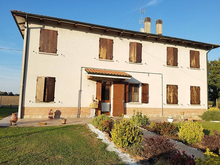 Villa in vendita a Molinella, 8 locali, prezzo € 275.000 | PortaleAgenzieImmobiliari.it