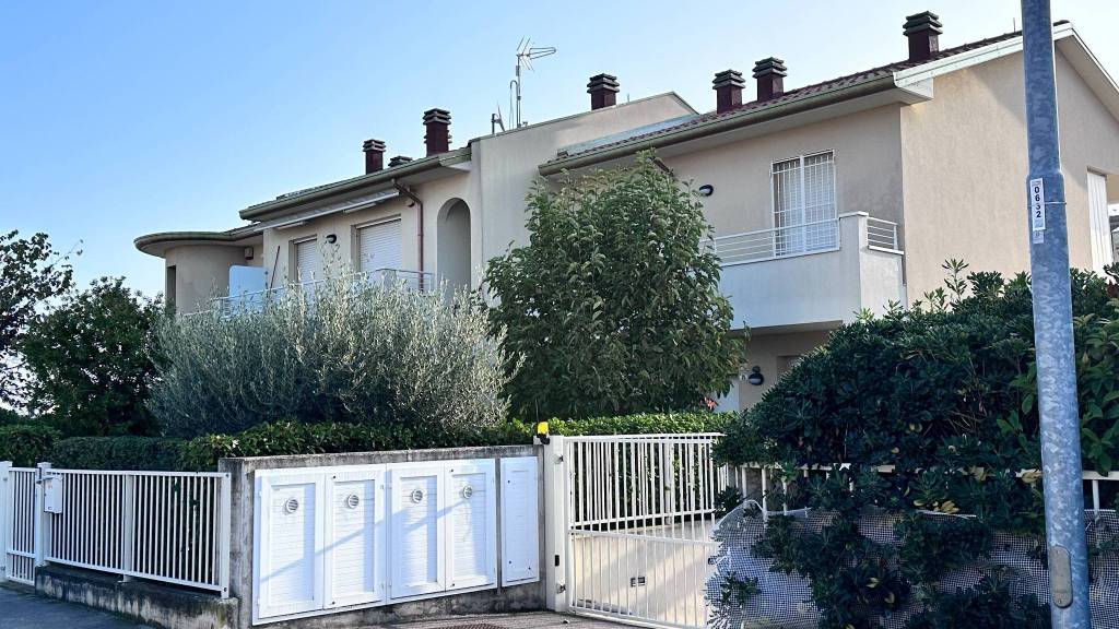 Appartamento in vendita a Santarcangelo di Romagna, 3 locali, prezzo € 230.000 | PortaleAgenzieImmobiliari.it