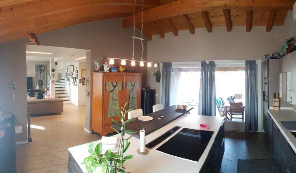 Villa in vendita a Lodi, 8 locali, prezzo € 448.000 | PortaleAgenzieImmobiliari.it
