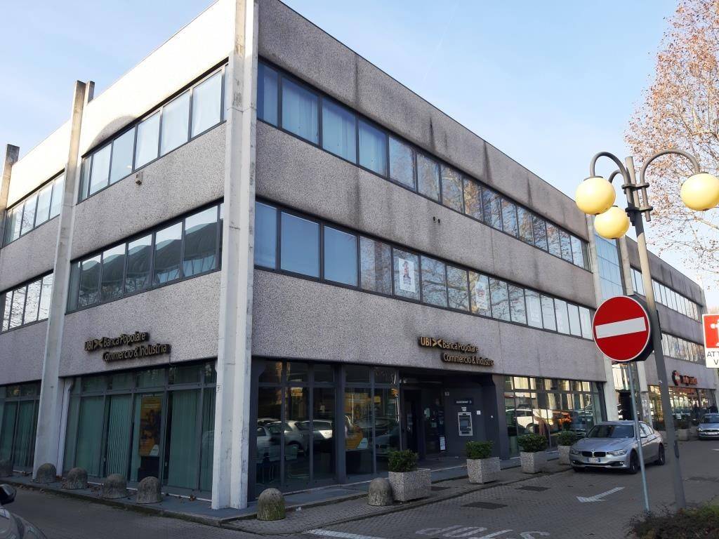 Ufficio / Studio in vendita a Legnano, 5 locali, Trattative riservate | PortaleAgenzieImmobiliari.it