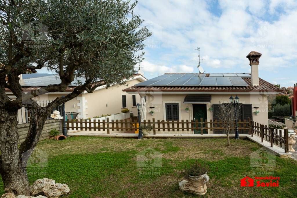 Villa in vendita a Genzano di Roma, 4 locali, prezzo € 429.000 | PortaleAgenzieImmobiliari.it