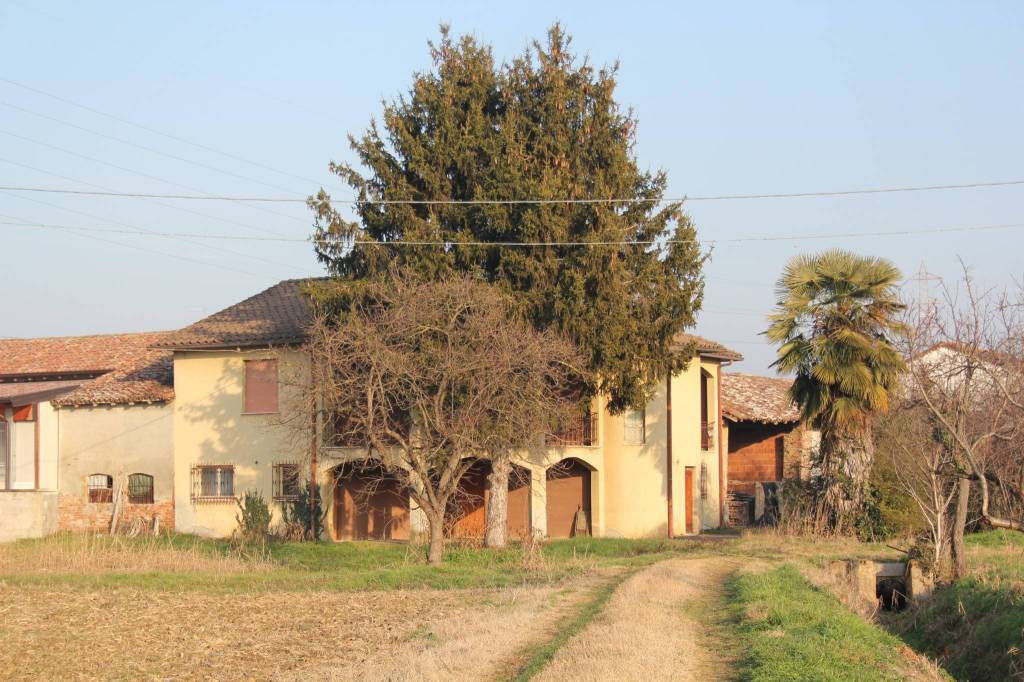 Villa in vendita a Pizzighettone, 5 locali, prezzo € 220.000 | PortaleAgenzieImmobiliari.it