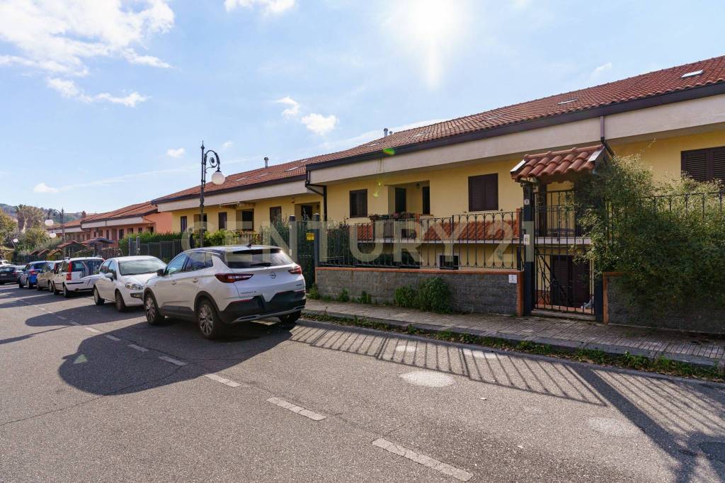Villa a Schiera in vendita a Ragalna