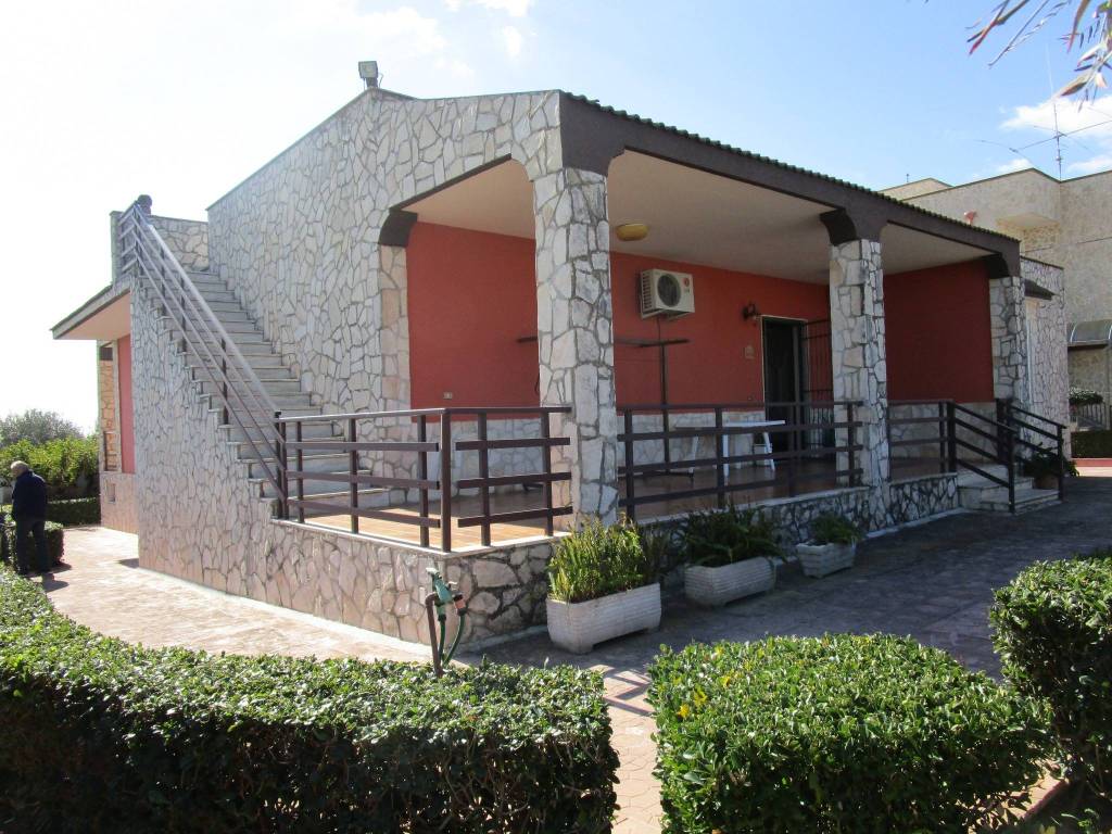 Villa in vendita a Statte, 4 locali, prezzo € 155.000 | PortaleAgenzieImmobiliari.it