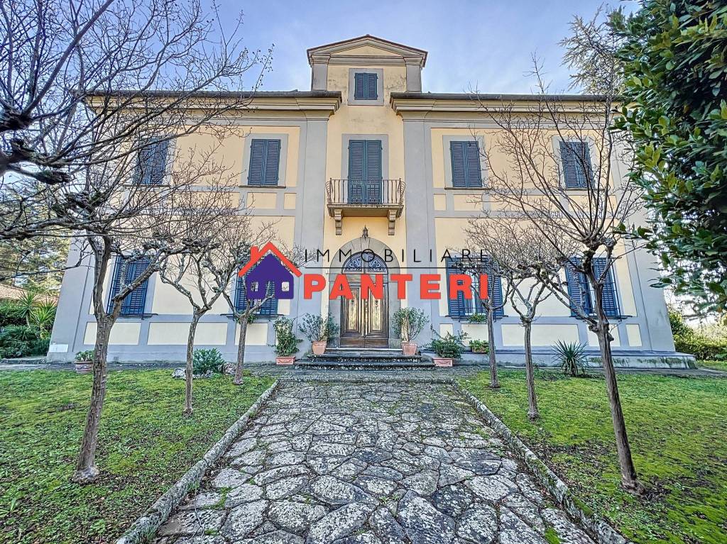 Villa in vendita a Uzzano, 9 locali, prezzo € 630.000 | PortaleAgenzieImmobiliari.it