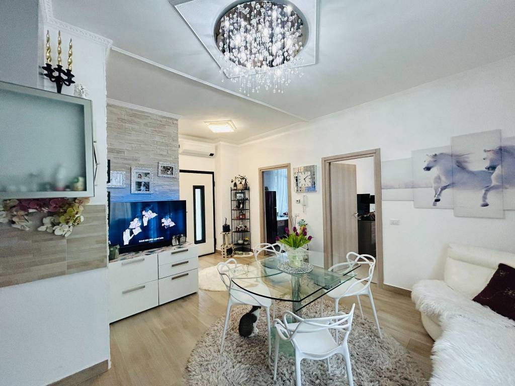Appartamento in vendita a Varese, 3 locali, prezzo € 125.000 | PortaleAgenzieImmobiliari.it