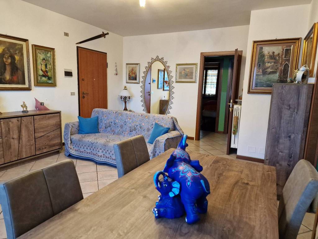 Appartamento in vendita a Brandizzo, 4 locali, prezzo € 180.000 | PortaleAgenzieImmobiliari.it