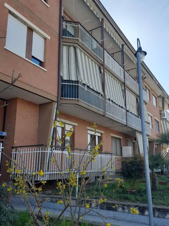 Appartamento in vendita a Feletto, 4 locali, prezzo € 92.000 | PortaleAgenzieImmobiliari.it