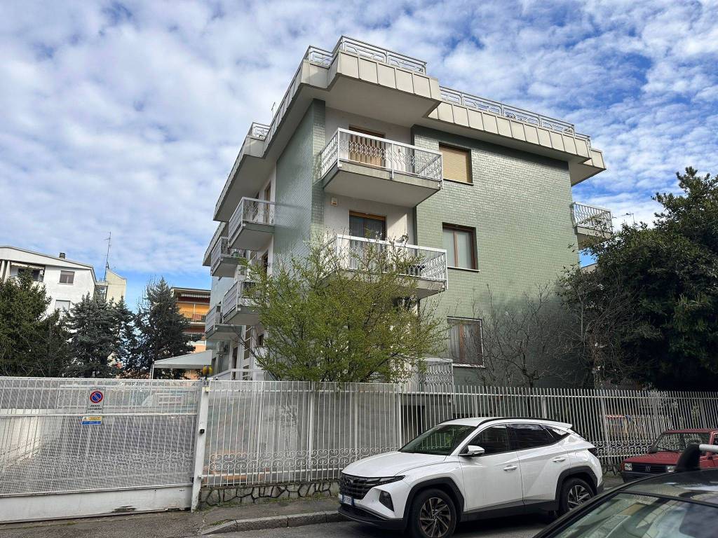 Appartamento in vendita a Novate Milanese, 2 locali, prezzo € 185.000 | PortaleAgenzieImmobiliari.it