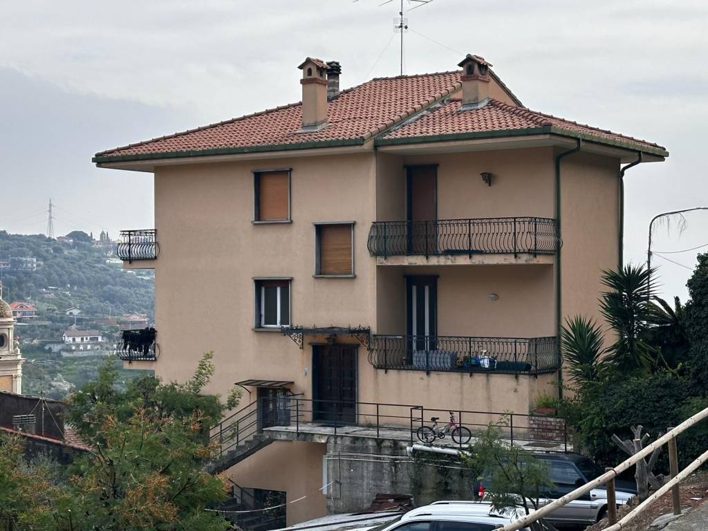 Appartamento in vendita a Vallebona, 5 locali, prezzo € 250.000 | PortaleAgenzieImmobiliari.it