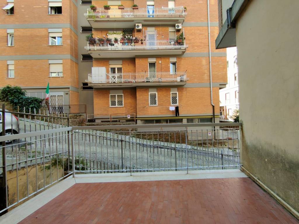 Appartamento in vendita a Albano Laziale, 6 locali, prezzo € 220.000 | PortaleAgenzieImmobiliari.it