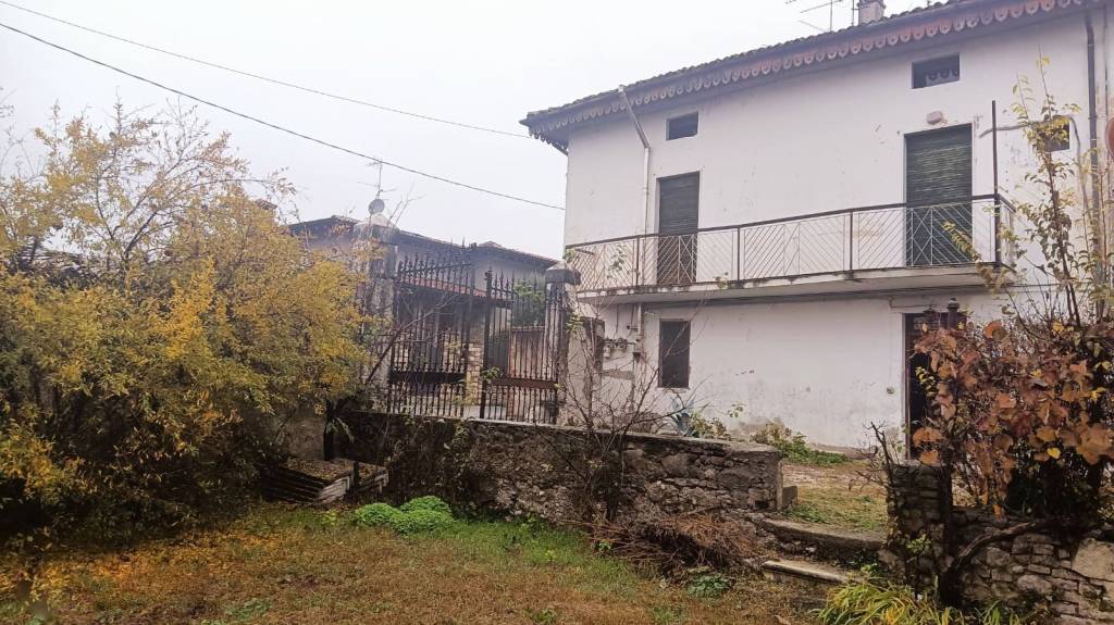 Villa in vendita a Calcinato, 8 locali, prezzo € 309.000 | PortaleAgenzieImmobiliari.it