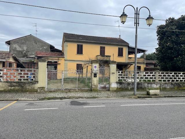 Villa in vendita a Tricerro, 5 locali, prezzo € 35.000 | PortaleAgenzieImmobiliari.it