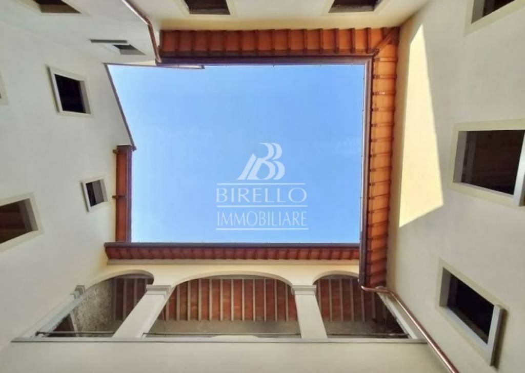 Appartamento in vendita a Firenze, 6 locali, zona Collina Nord, prezzo € 1.060.000 | PortaleAgenzieImmobiliari.it