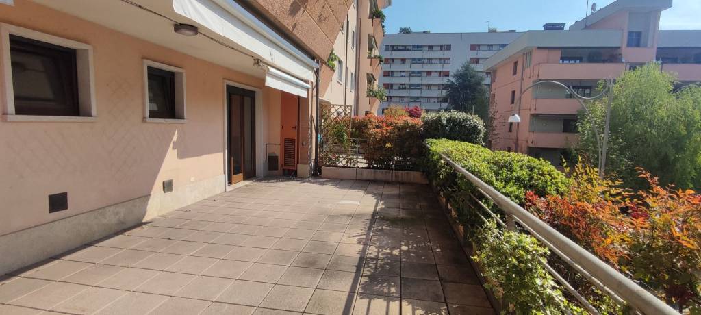 Appartamento in vendita a Cusano Milanino, 2 locali, prezzo € 280.000 | PortaleAgenzieImmobiliari.it