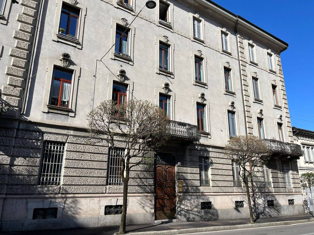 Appartamento in vendita a Como, 5 locali, prezzo € 410.000 | PortaleAgenzieImmobiliari.it