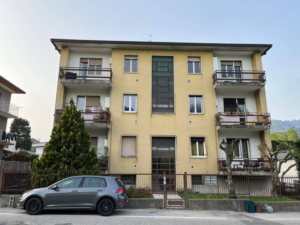 Appartamento in vendita a Como, 2 locali, zona Lora, prezzo € 98.000 | PortaleAgenzieImmobiliari.it