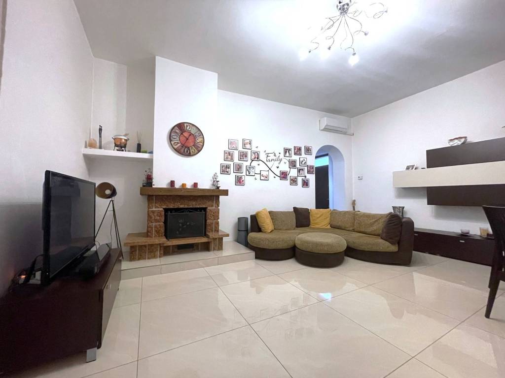 Appartamento in vendita a Seregno, 3 locali, prezzo € 210.000 | PortaleAgenzieImmobiliari.it
