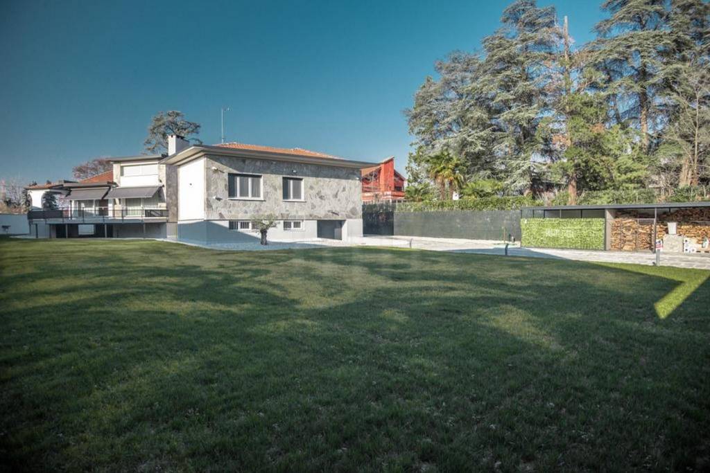 Villa in vendita a Turbigo, 15 locali, prezzo € 880.000 | PortaleAgenzieImmobiliari.it