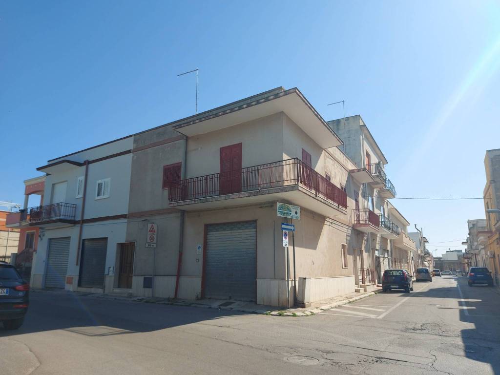 Appartamento in vendita a Pulsano, 4 locali, prezzo € 145.000 | PortaleAgenzieImmobiliari.it