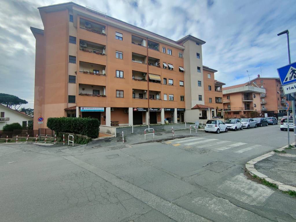 Appartamento in vendita a Albano Laziale, 4 locali, prezzo € 269.000 | PortaleAgenzieImmobiliari.it