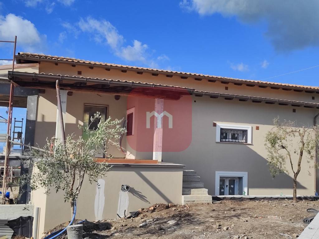 Villa in vendita a Monte Porzio Catone, 4 locali, prezzo € 310.000 | PortaleAgenzieImmobiliari.it