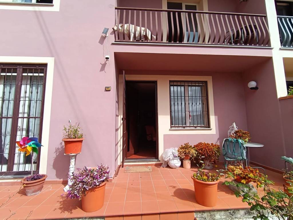 Appartamento in vendita a Lucca, 5 locali, prezzo € 350.000 | PortaleAgenzieImmobiliari.it