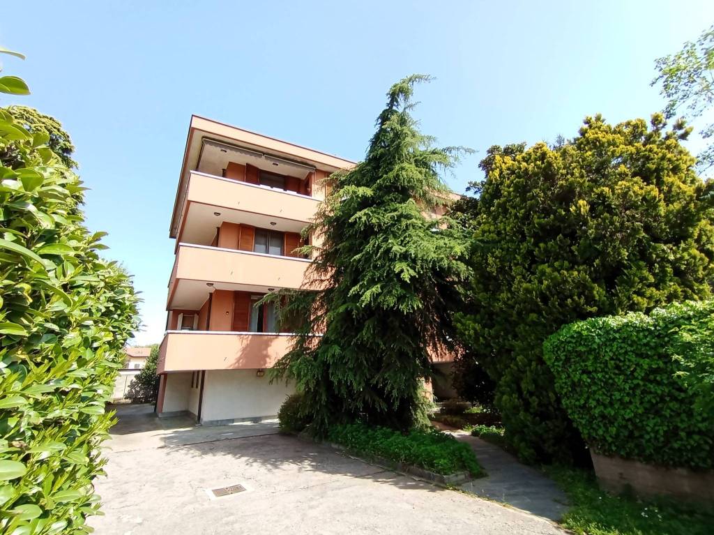 Appartamento in vendita a Cuggiono, 3 locali, prezzo € 95.000 | PortaleAgenzieImmobiliari.it