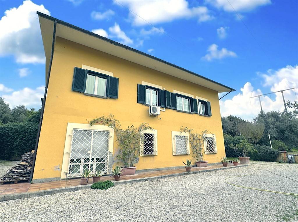 Villa in vendita a Montelibretti, 9 locali, prezzo € 310.000 | PortaleAgenzieImmobiliari.it