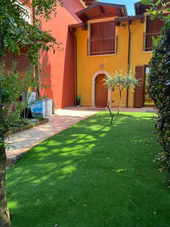 Villa a Schiera in vendita a Lonato, 4 locali, prezzo € 324.900 | PortaleAgenzieImmobiliari.it
