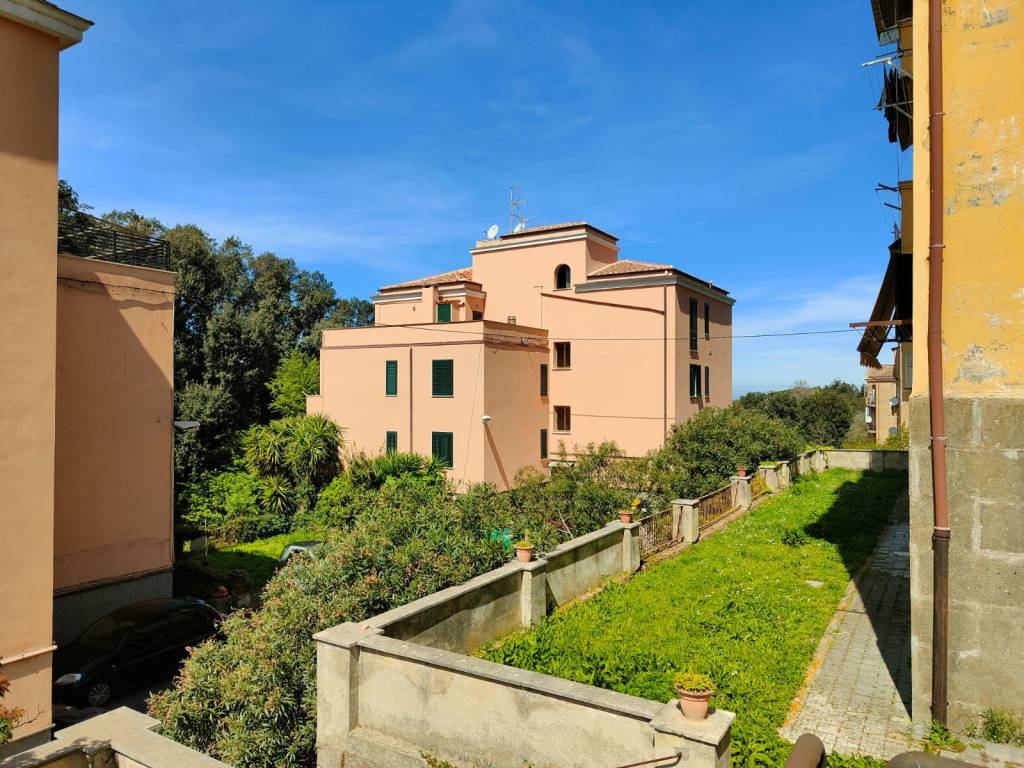 Appartamento in vendita a Castel Gandolfo, 3 locali, prezzo € 189.000 | PortaleAgenzieImmobiliari.it