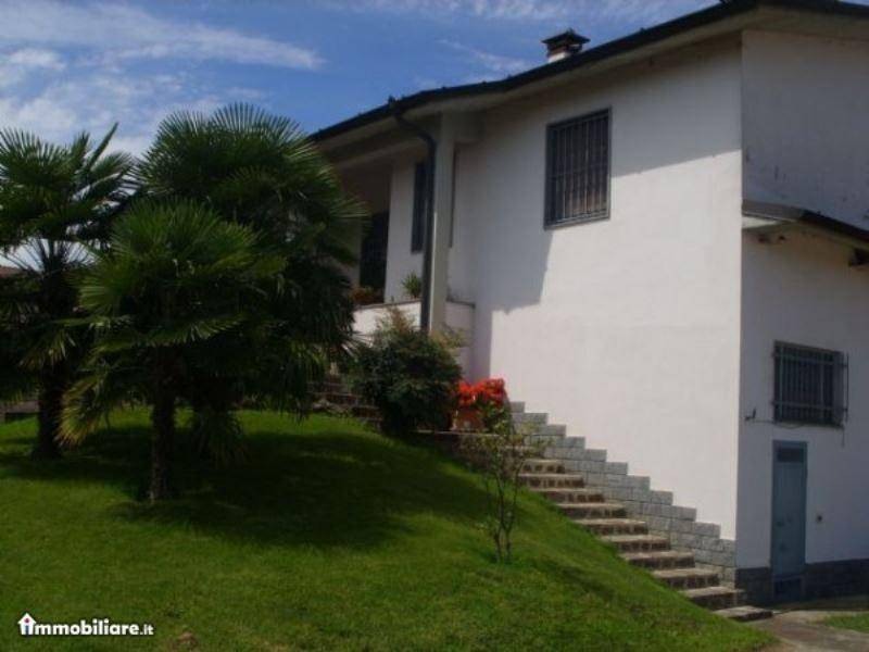 Villa in vendita a Soresina, 5 locali, prezzo € 270.000 | CambioCasa.it